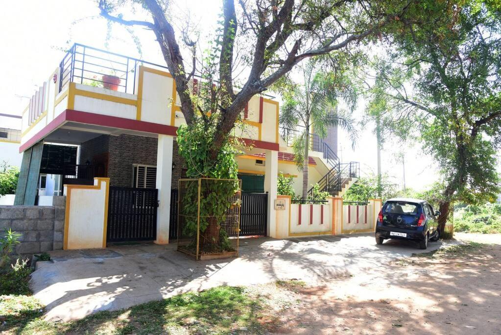 S R Luxurious Fully Ac 3 Bhk Bunglow Mysore Villa Exterior photo